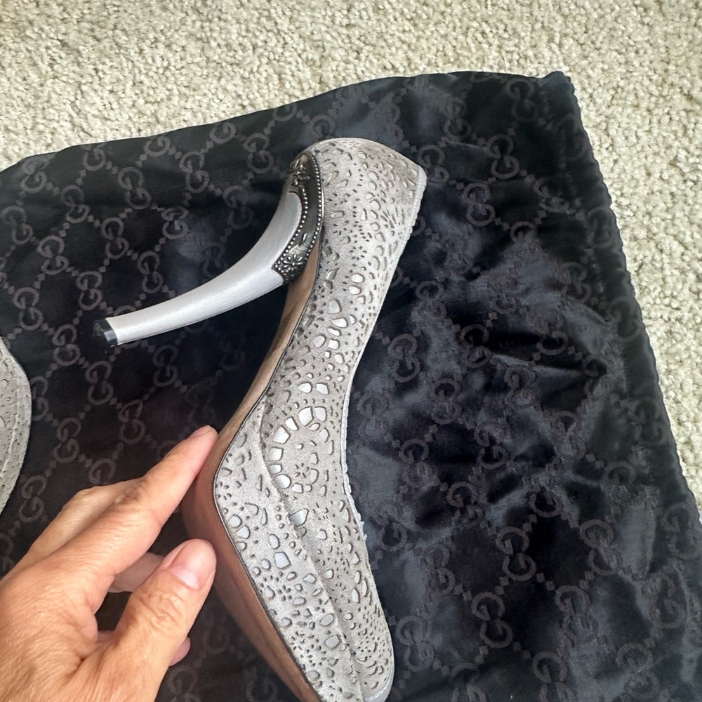 Dior suede and leather pumps size 8.5 - Picture 6 of 7